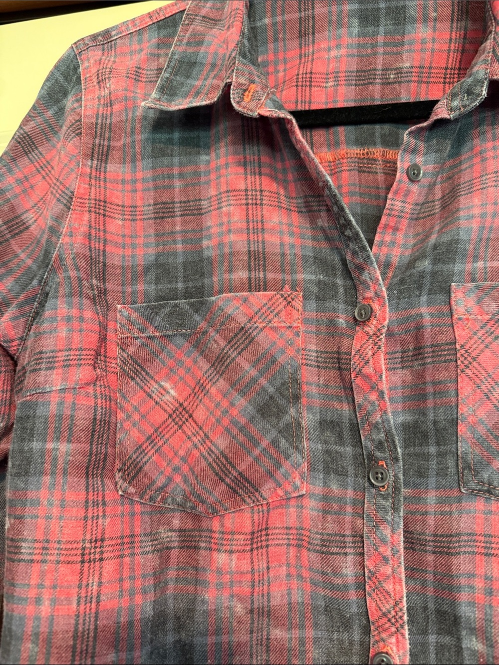 Maurice’s Flannel - Picture 2 of 3